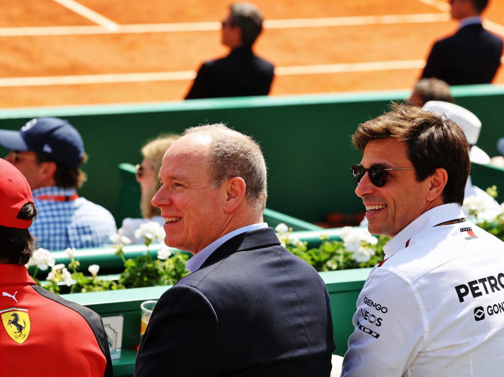 f1 sterren maken opwachting bij tennis masters monaco