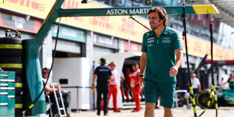 fernando alonso mogelijk achter stuur pausmobiel