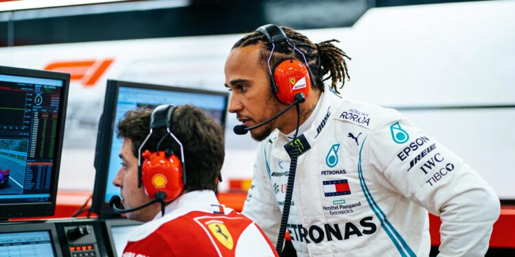 ferrari brengt upgrades voor hamilton naar grand p