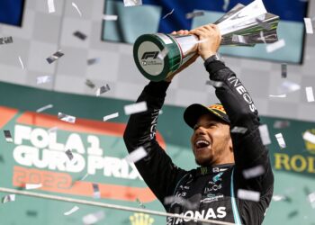 ferrari mist supertalent antonelli mercedes profiteert