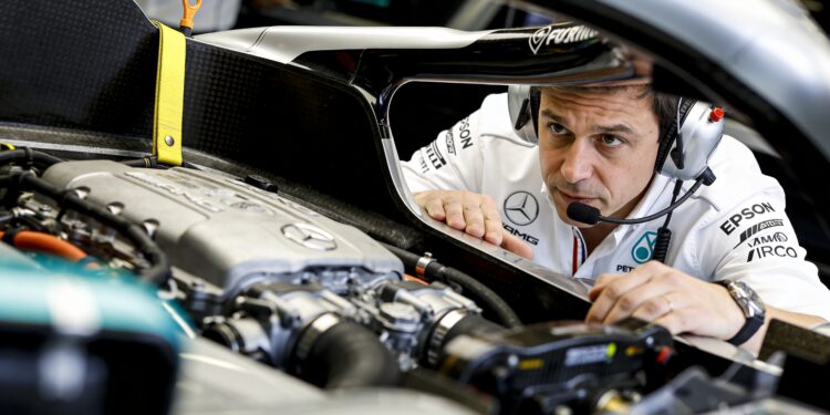 fia ingreep mercedes dominantie onder druk
