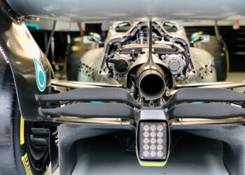 fia onderzoekt nieuw mgu k trucje van mercedes