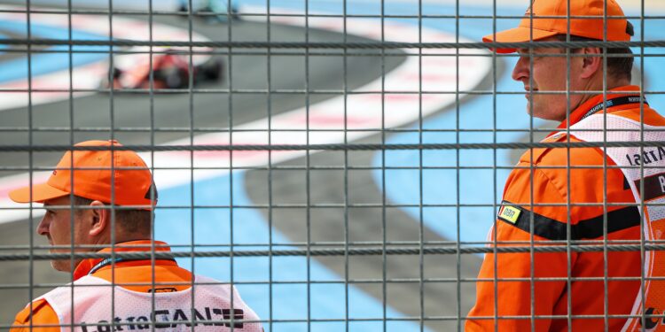 fia rapport meer dan 20 000 f1 vrijwilligers essentieel