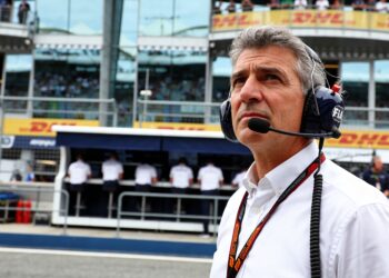 fia stelt grenzen f1 geen gijzelaar van fabrikante