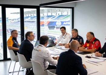 fia trapt gesprekken af over de f1 reglementen van 2026