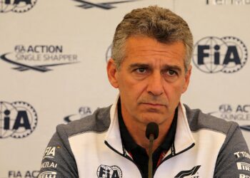 fia zet rem op agressieve f1 regels voor 2026