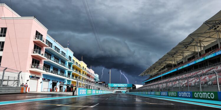 forse onweersbuien bedreigen grand prix van miami