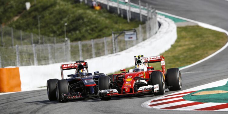 glock roept ferrari op grijp in bij duels hamilton en leclerc