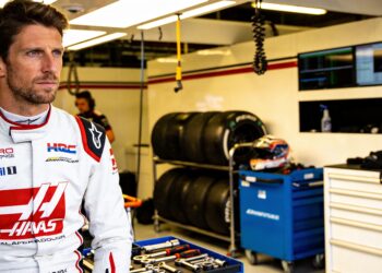 grosjean onder vuur van peta na botsing met vogel
