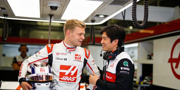 haas baas komatsu ziet geen plafond bij oliver bearman