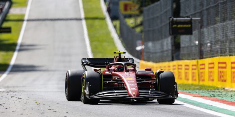 Hamilton en Ferrari zetten ontwikkeling door met test op Monza 1 hamilton en ferrari zetten ontwikkeling door met t