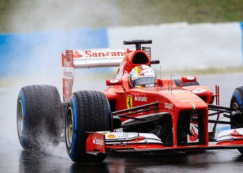 hamilton test met ferrari op fiorano voor cruciale pirelli test