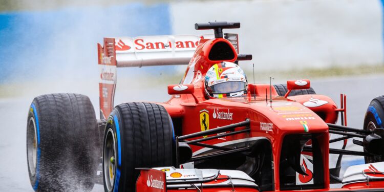 hamilton test met ferrari op fiorano voor cruciale pirelli test