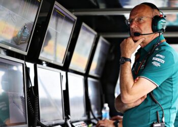 hard oordeel over dubbelrol newey bij aston martin