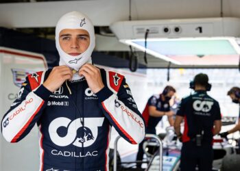 herta maakt f1 trainingsdebuut voor cadillac in ba