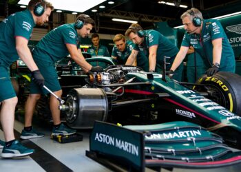 honda werkt non stop aan dramatische aston martin