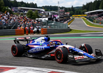 Liam Lawson ‘mentaal uitgeput’ na intense start F1-seizoen