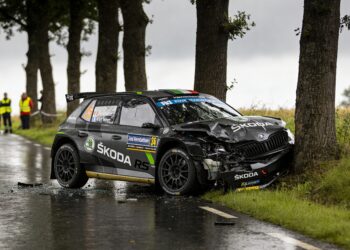 jos verstappen crasht hard uit rally van wallonie