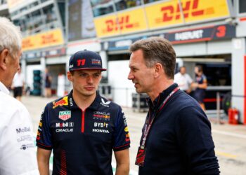 jos verstappen nodigt max uit voor rally kom het ervaren