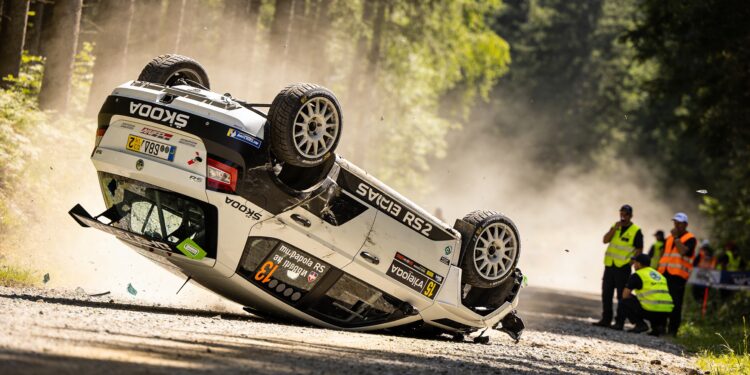 jos verstappen ontsnapt ongedeerd na zware rallycr