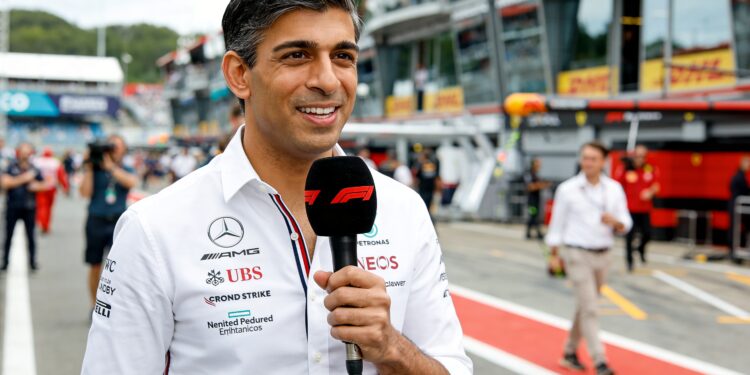karun chandhok veroorzaakt commotie brandalarm tijdens japanse gp