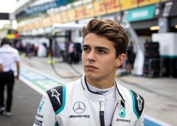 kimi antonelli in schijnwerpers itali wacht op nieuwe f1 kampioen