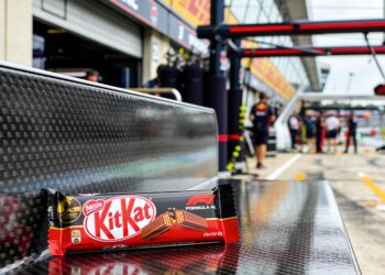 kitkat lanceert tracker na massale diefstal f1 repen