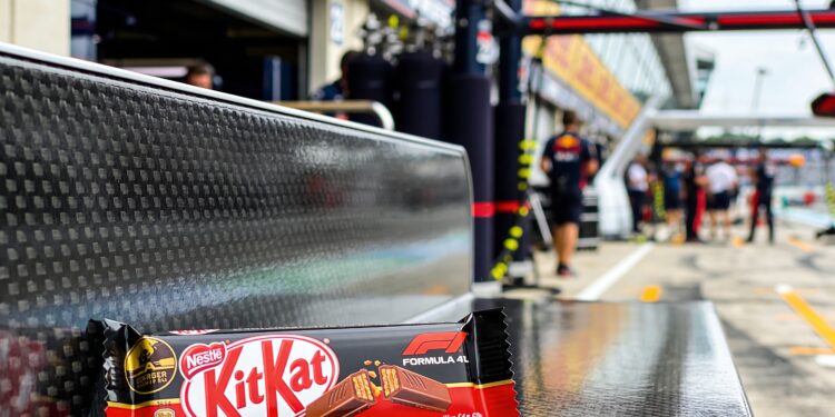 kitkat lanceert tracker na massale diefstal f1 repen