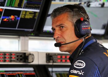 lambiase verlaat verstappen voor mclaren red bull