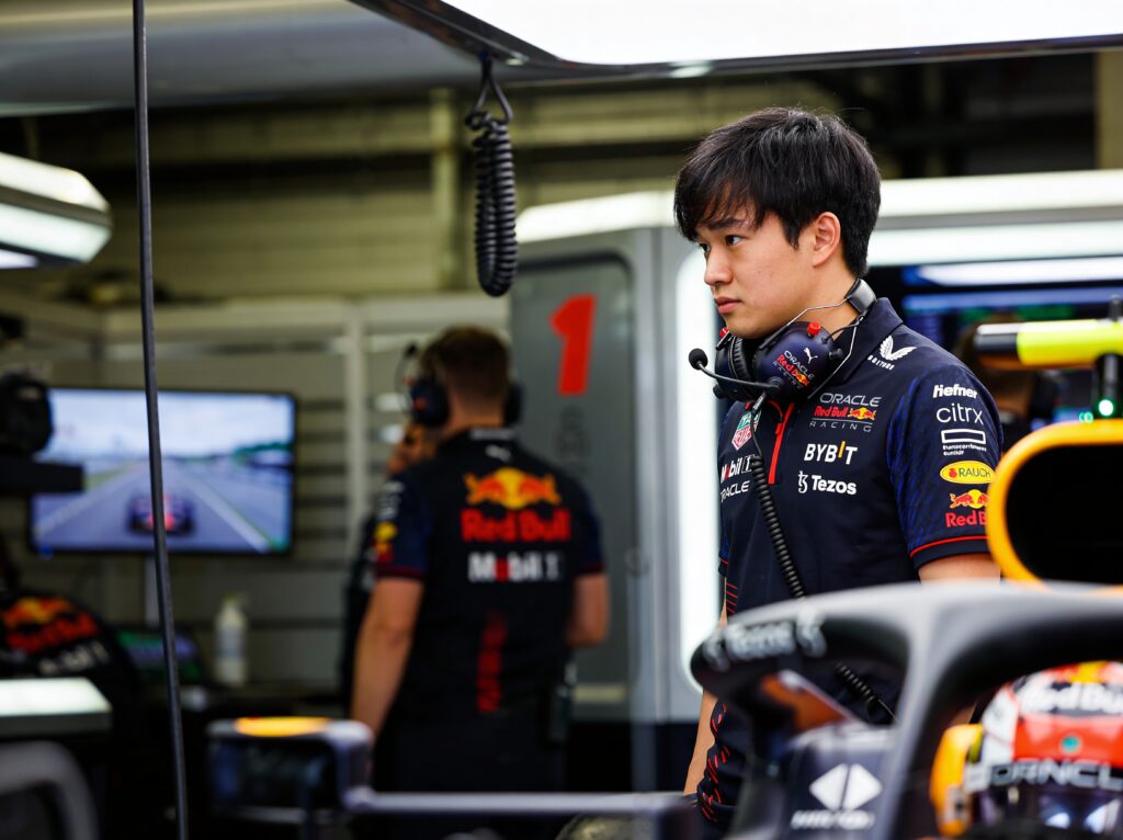 laurent mekies yuki tsunoda verdient fulltime f1 zitje