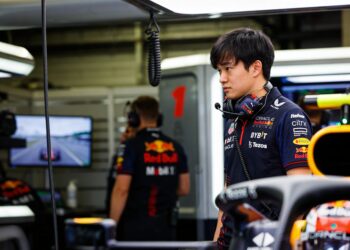 laurent mekies yuki tsunoda verdient fulltime f1 zitje