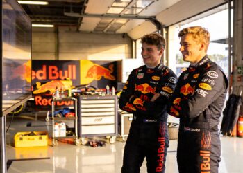 lawson prijst veelbelovende samenwerking met lindblad bij racing bulls