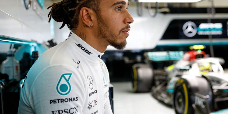 lewis hamilton eenzaam aan de top van de f1