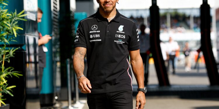 lewis hamilton en kim kardashian f1 sterren op coachella en een bizarre vergissing