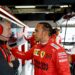 lewis hamilton inspireert ferrari in jacht op dominante mercedes