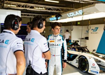 lola vecht voor perfectie in formule e