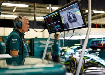 martin brundle luidt de noodklok over aston martin s f1 crisis