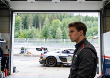 max verstappen keert eerder terug naar de nordschleife