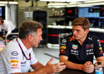 max verstappen krijgt n rburgring 24h tips van racelegende