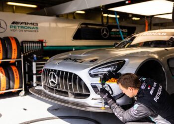 max verstappen s n rburgring auto krijgt onverwachte bop wijziging