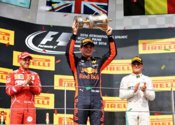 max verstappen tien jaar sinds iconische red bull promotie