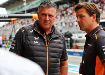 mclaren ceo brown verstappen kiest voor mercedes b