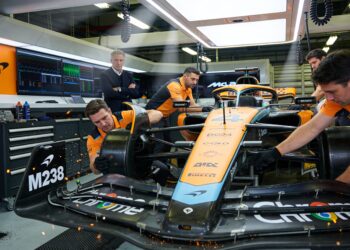 mclaren daagt mercedes uit met volledig nieuwe aut