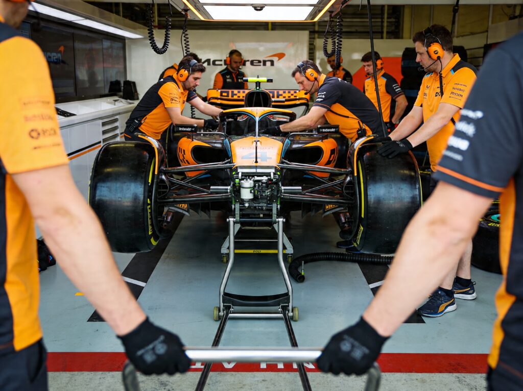 mclaren s 1000e gp viering in miami verschoven