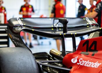 mclaren trok legaliteit van ferraris macarena vleu
