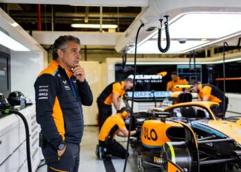 mclaren wakkert speculatie over senna eerbetoon in
