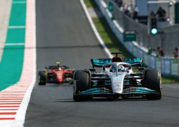 mercedes domineert 2026 seizoen met ongeslagen sta