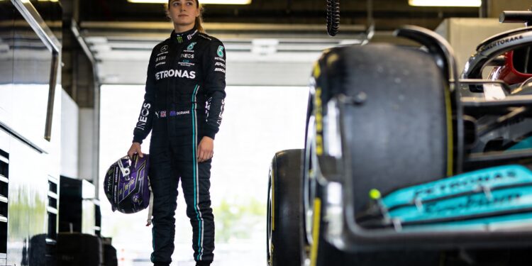 mercedes hint op f1 test voor talentvolle doriane pin