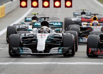 mercedes pakt startproblemen aan na verloren plekken