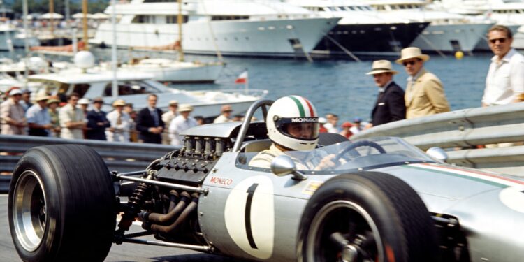 monaco gp 1962 centraal in prequel ocean s franchise